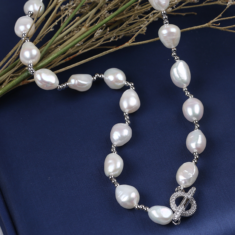 White Color Baroque Shape Pearl Necklace for Women